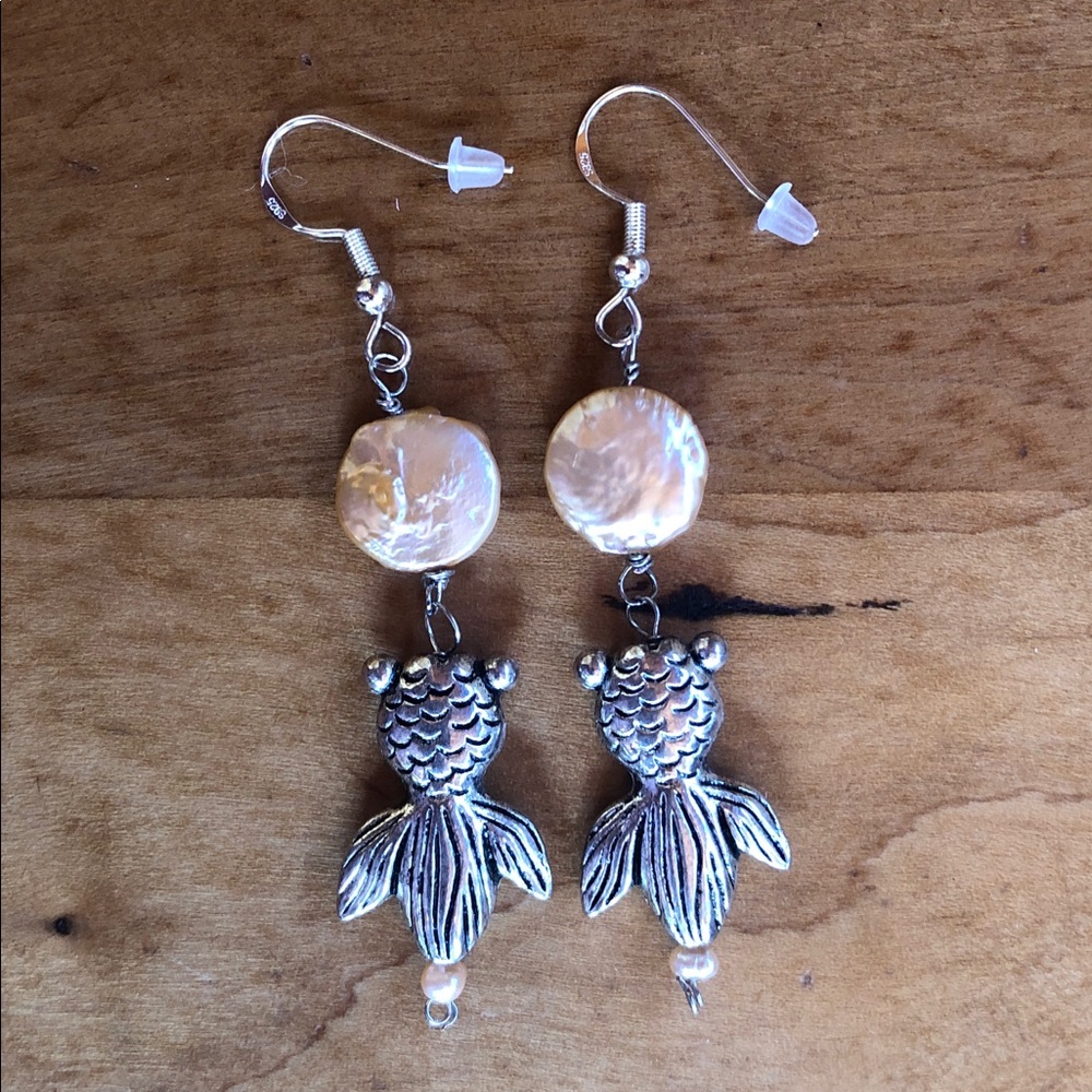 HAND CRAFTED Koi Goldfish Charm Pink Coin / Baroque Pearl Drop Silver Earrings - Picture 12 of 17